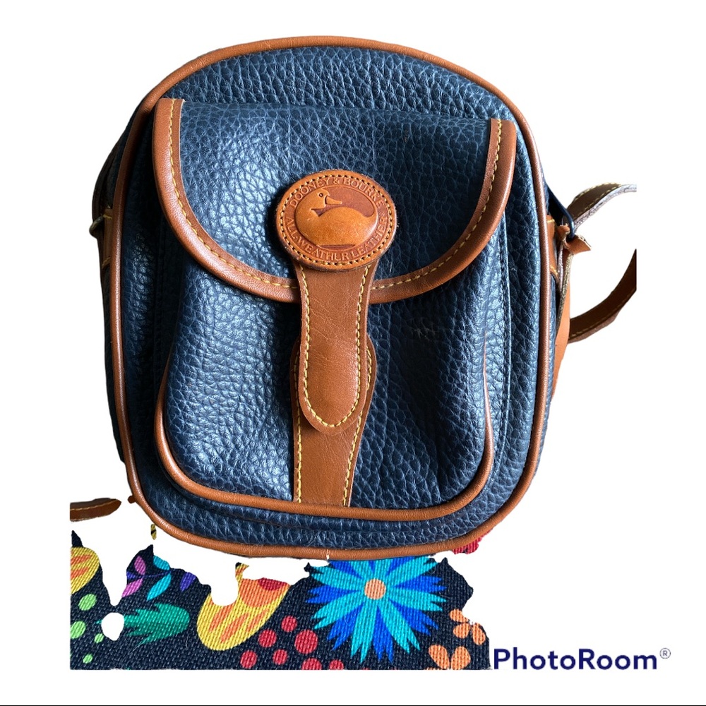 Dooney & Bourke leather cross body handbag